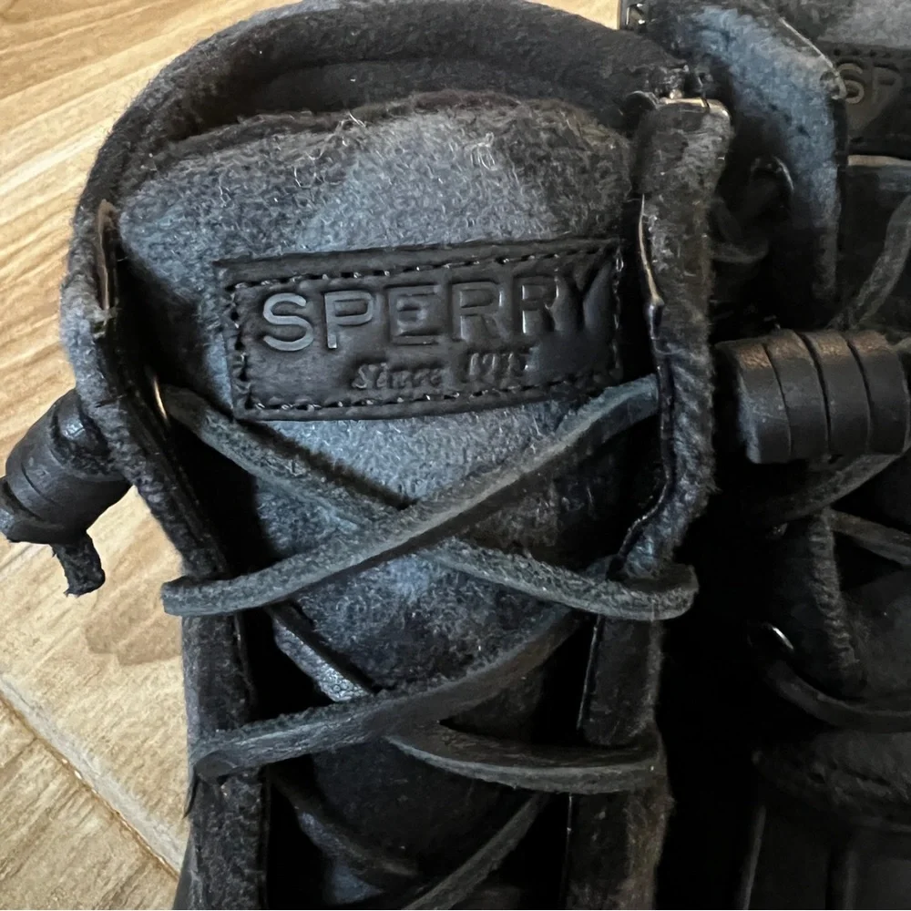 Sperry NWOB Saltwater Buffalo Check Duck Boot Winter Duck Boots Lug Sole SIZE 6